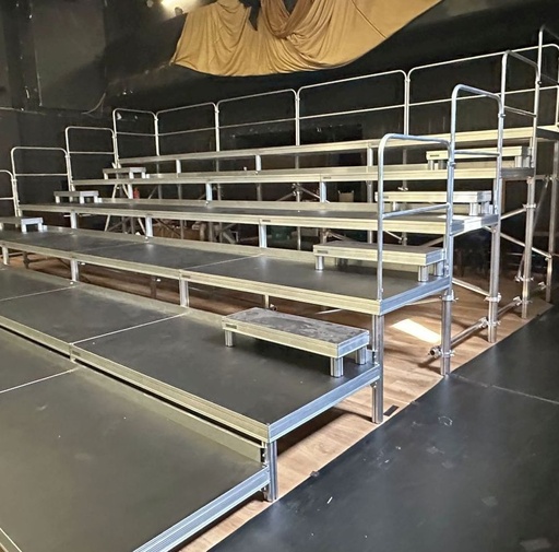 Grandstand of stage boards - TRIBUNE
